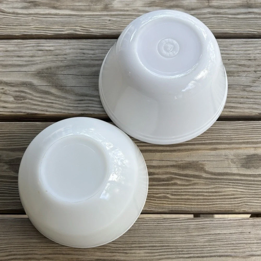 Anchor Hocking Fire King Oven Ware both bowls